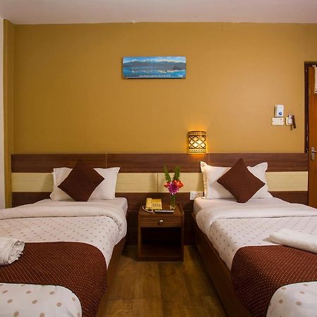 Hotel Trip Покхара Экстерьер фото