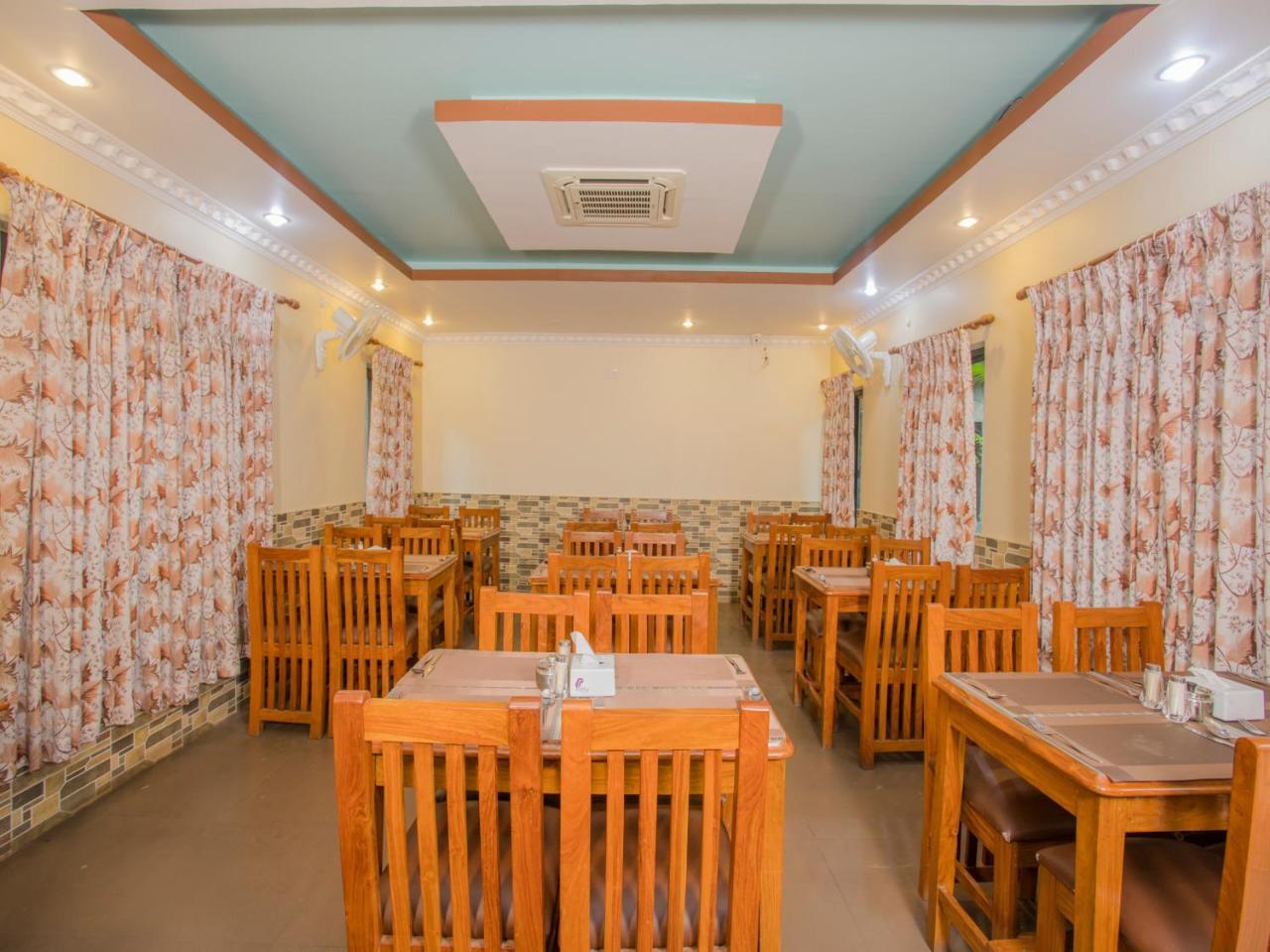 Hotel Trip Покхара Экстерьер фото