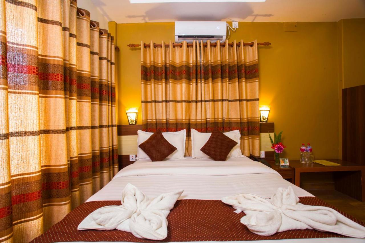 Hotel Trip Покхара Экстерьер фото