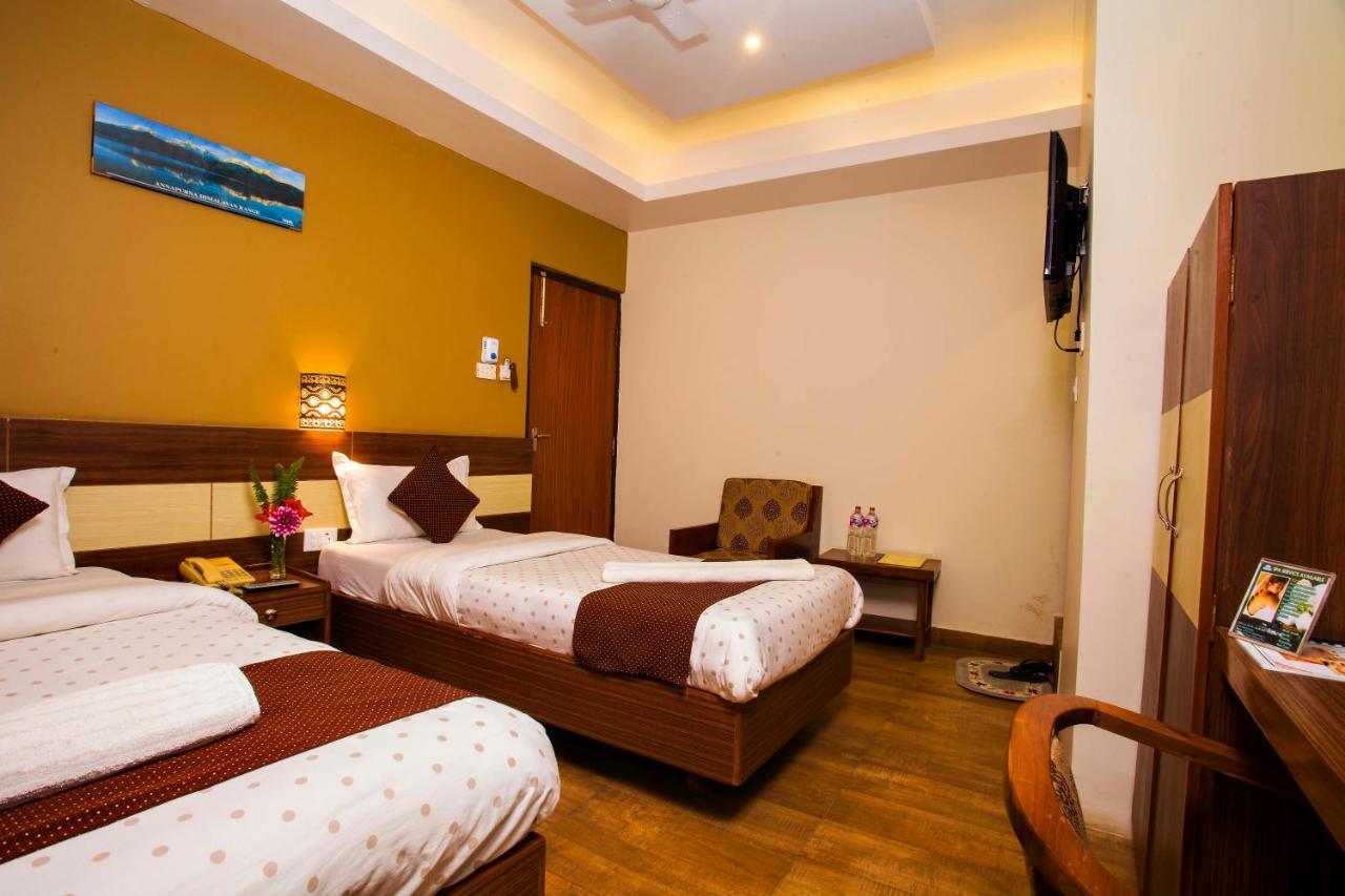 Hotel Trip Покхара Экстерьер фото