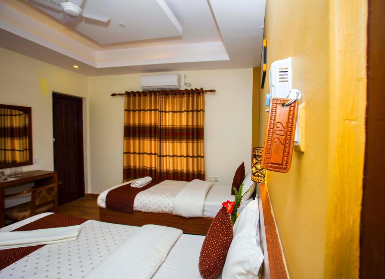 Hotel Trip Покхара Экстерьер фото